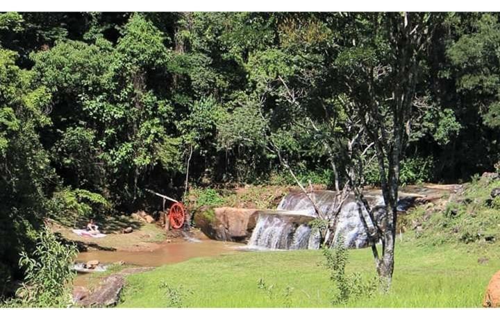 Chales Cachoeira Do Cafundo Bueno Brandão Exteriér fotografie